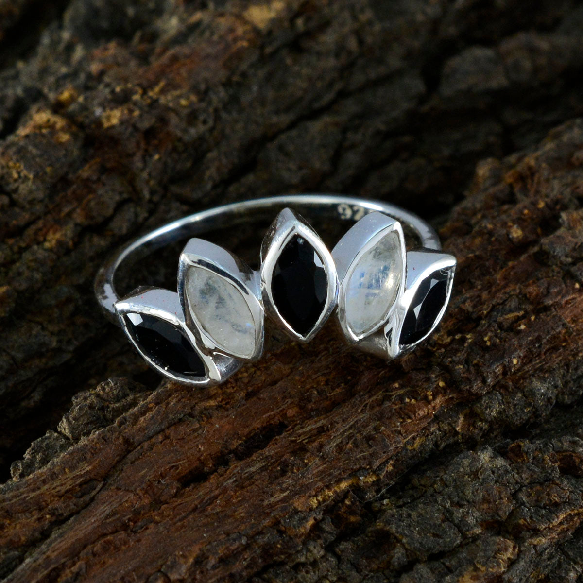 Hua crown multicolor Penta Ring