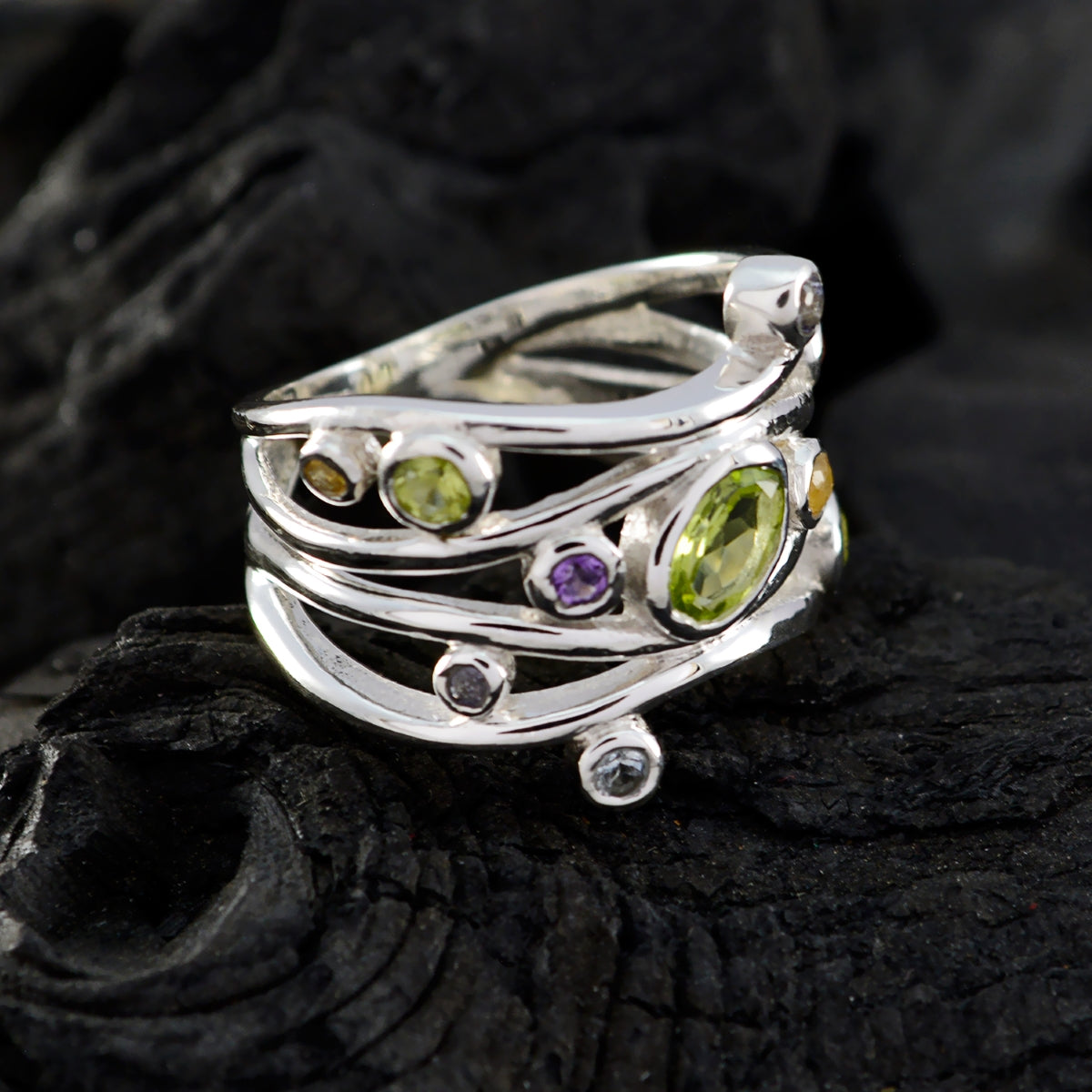 Natcha Romantic Purple multiple Ring