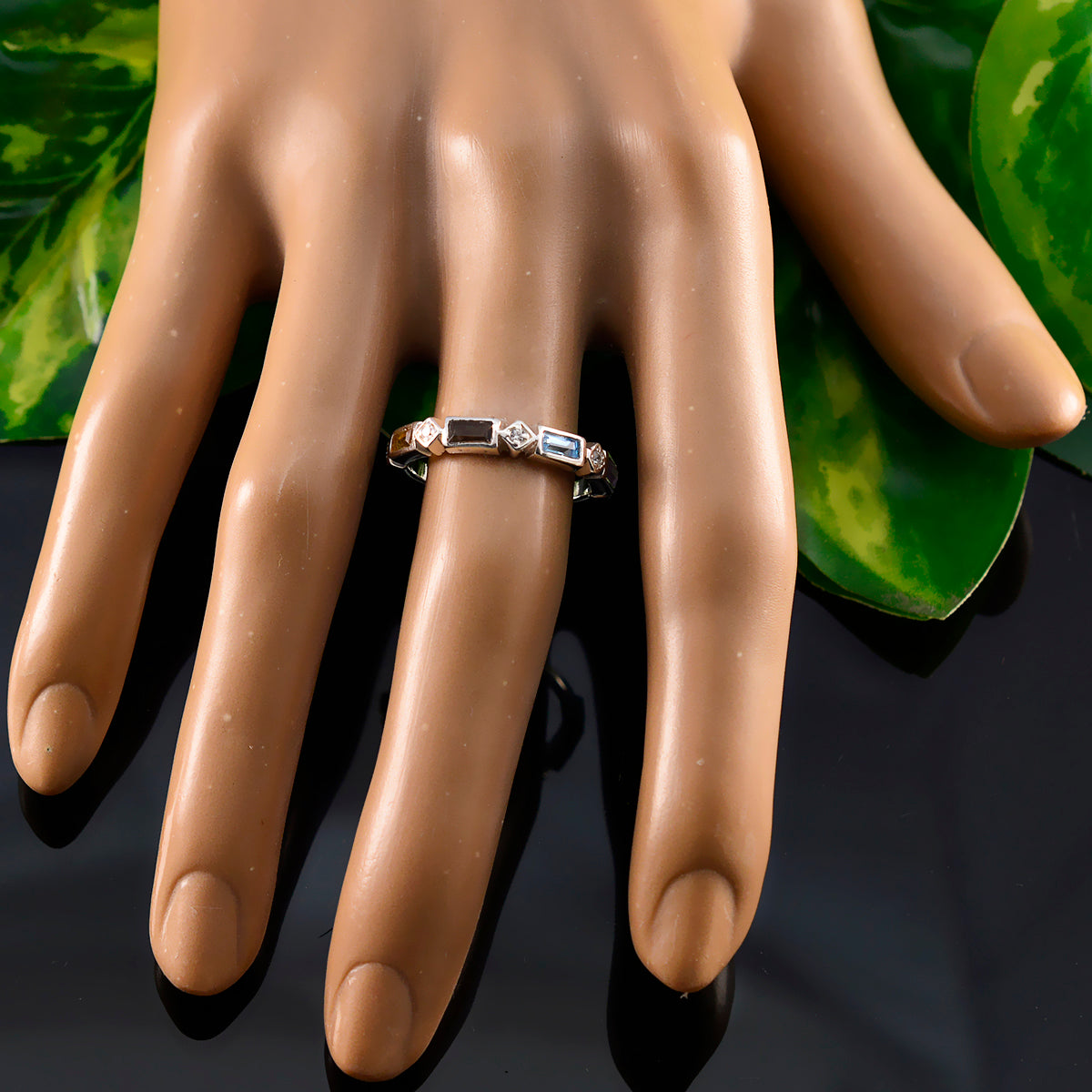 Riya Trendy multicolor quarter Band