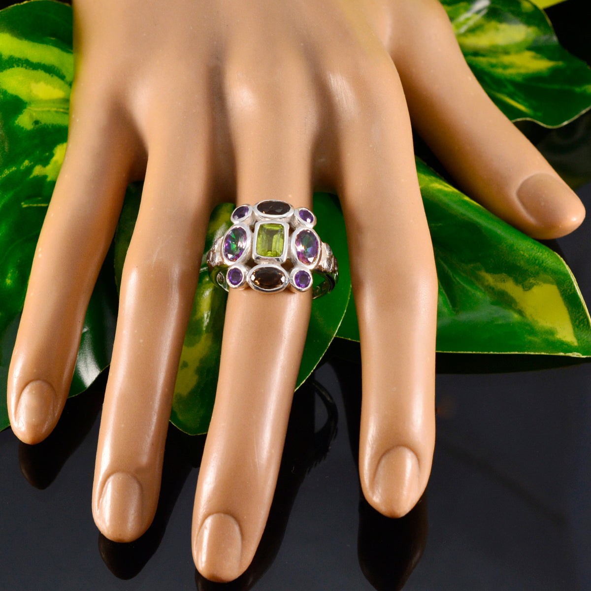 Julia Cocktail multicolor Navratna Ring