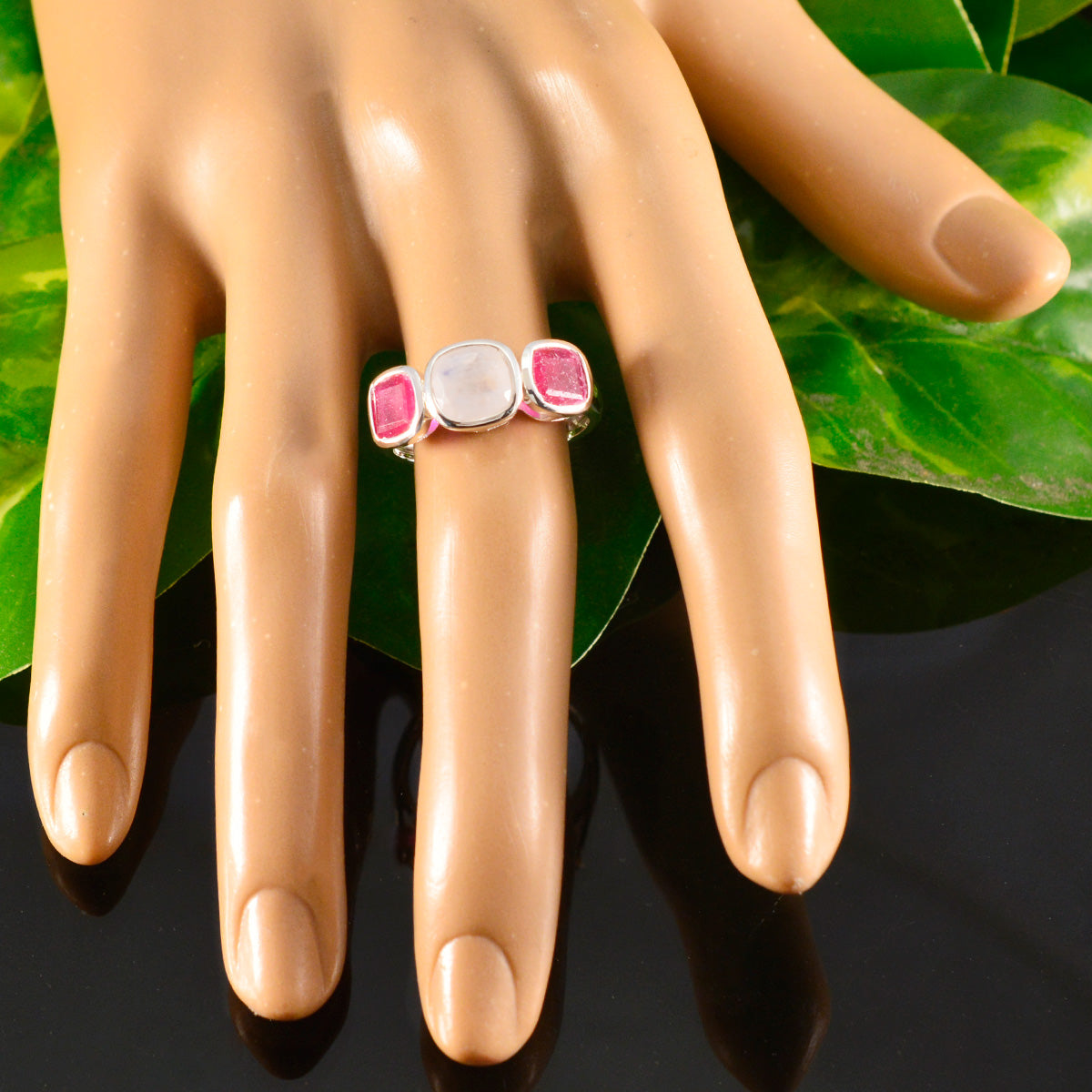 Putri Contemporary multicolor Trilogy Ring