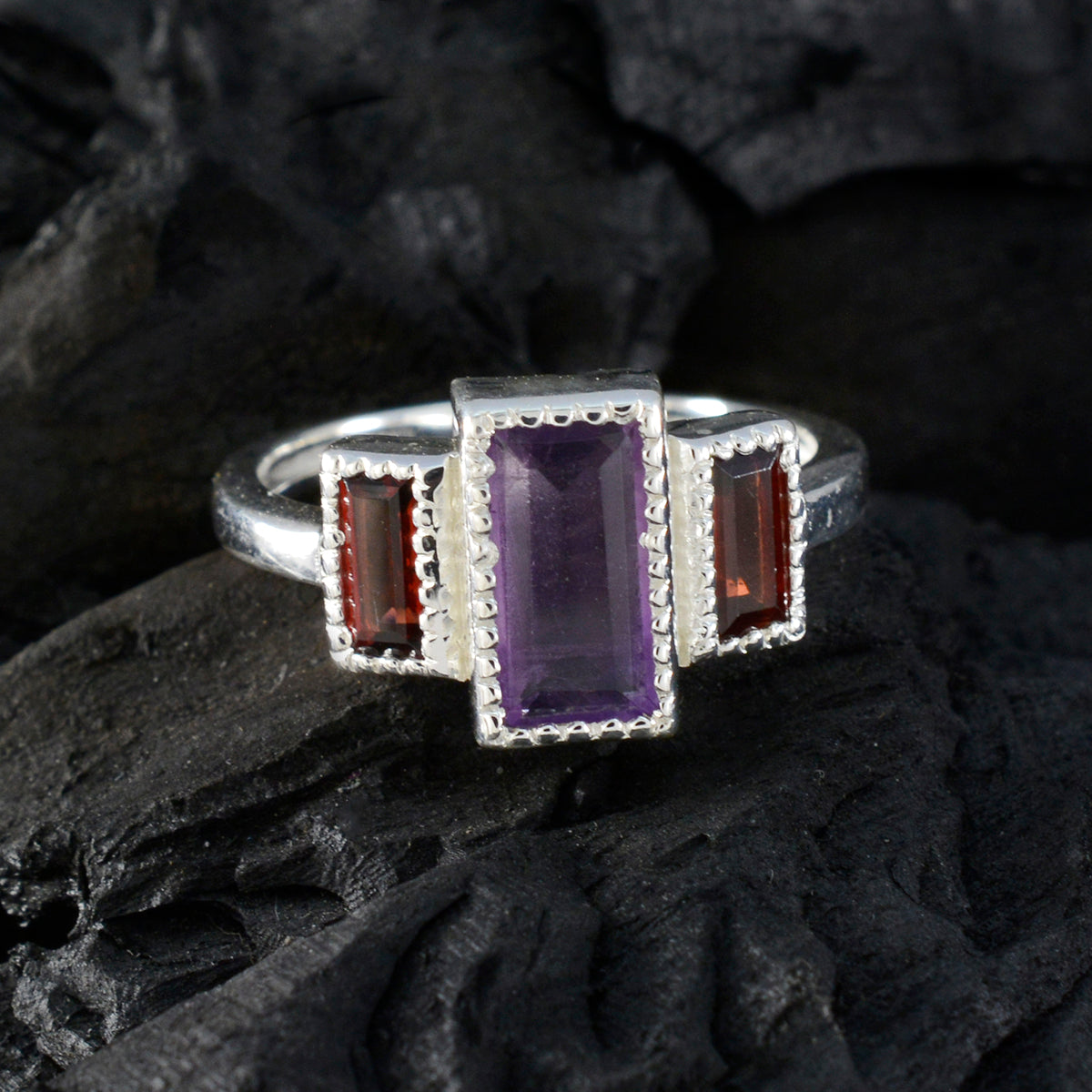 Constanza Romantic multicolor Trilogy Ring