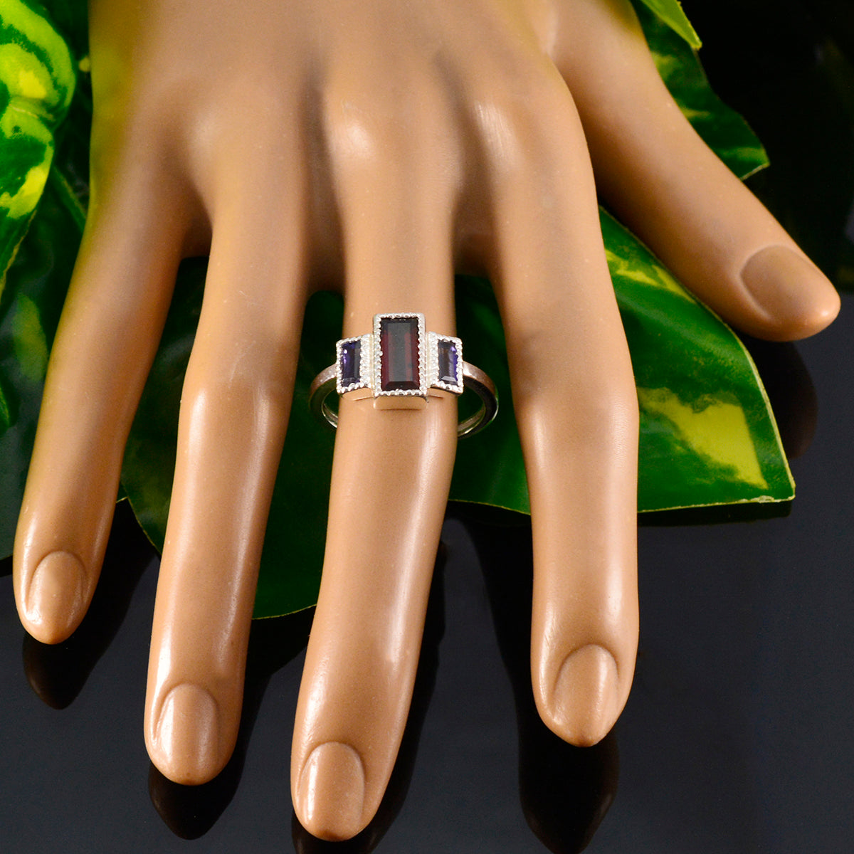 Meera Graceful multicolor Trilogy Ring