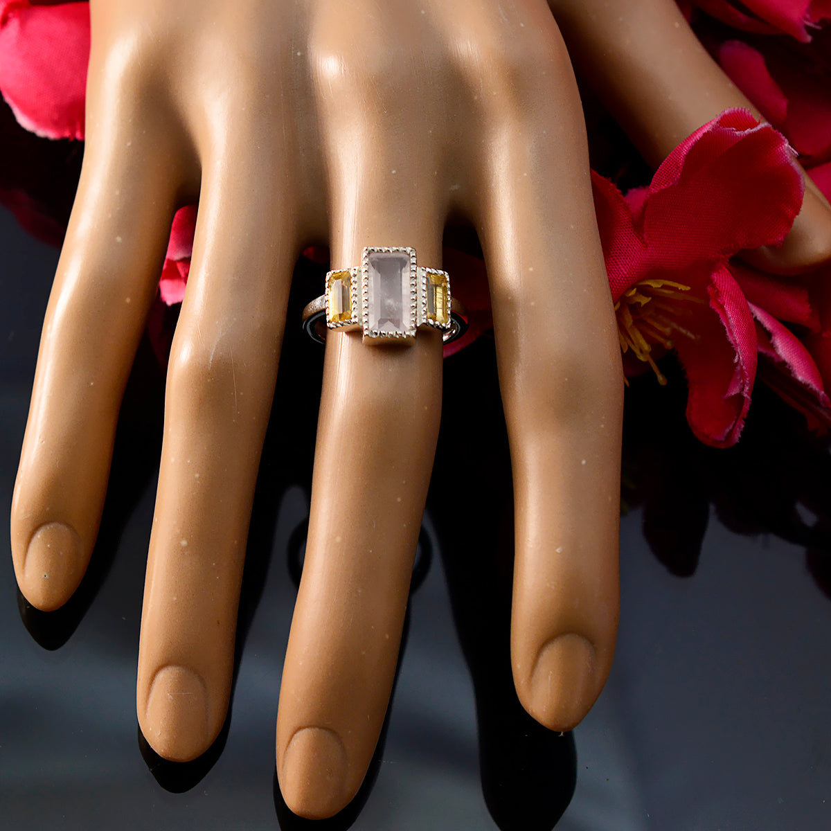 lara Luxurious multicolor Trilogy Ring