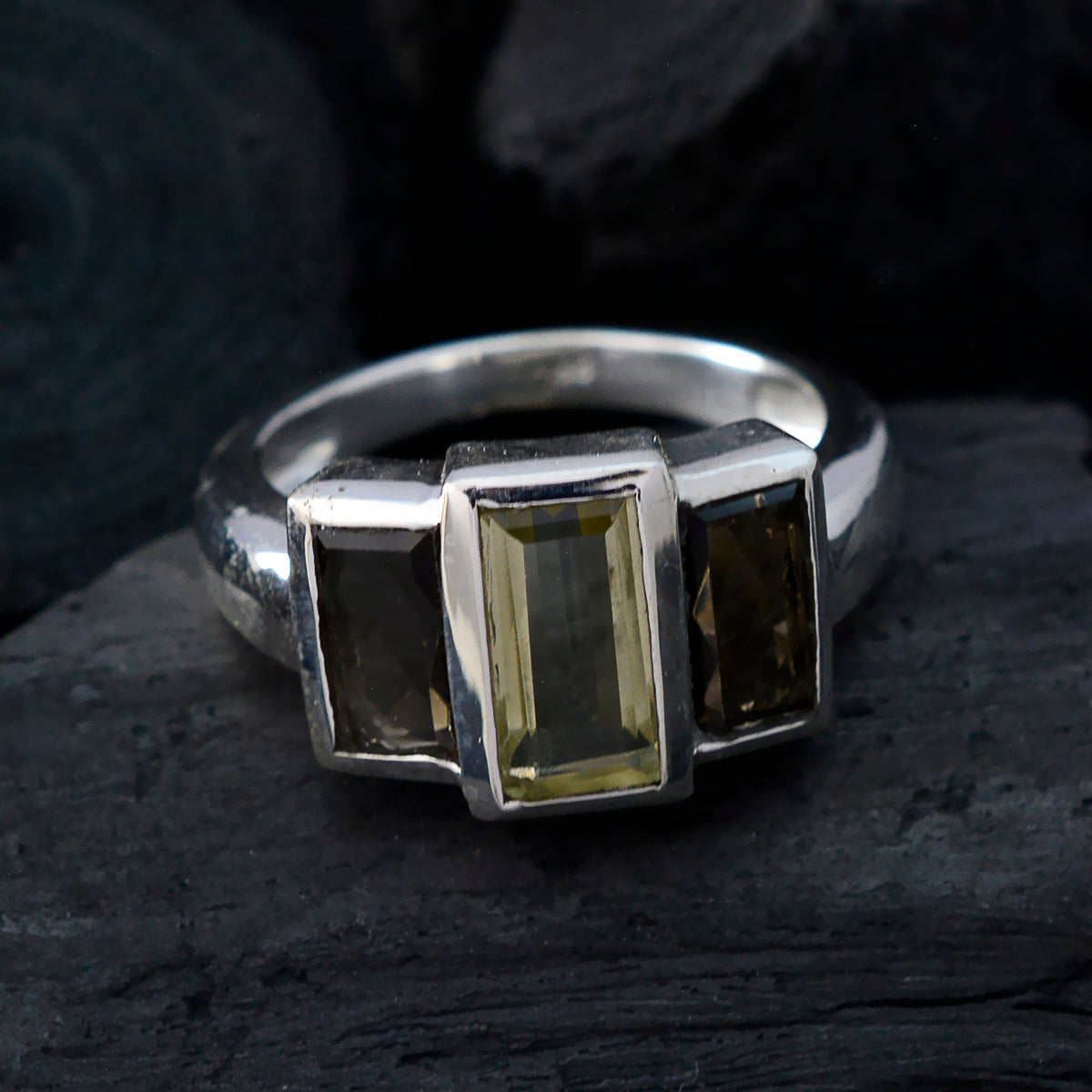 Emilia Sophisticated multicolor Trilogy Ring