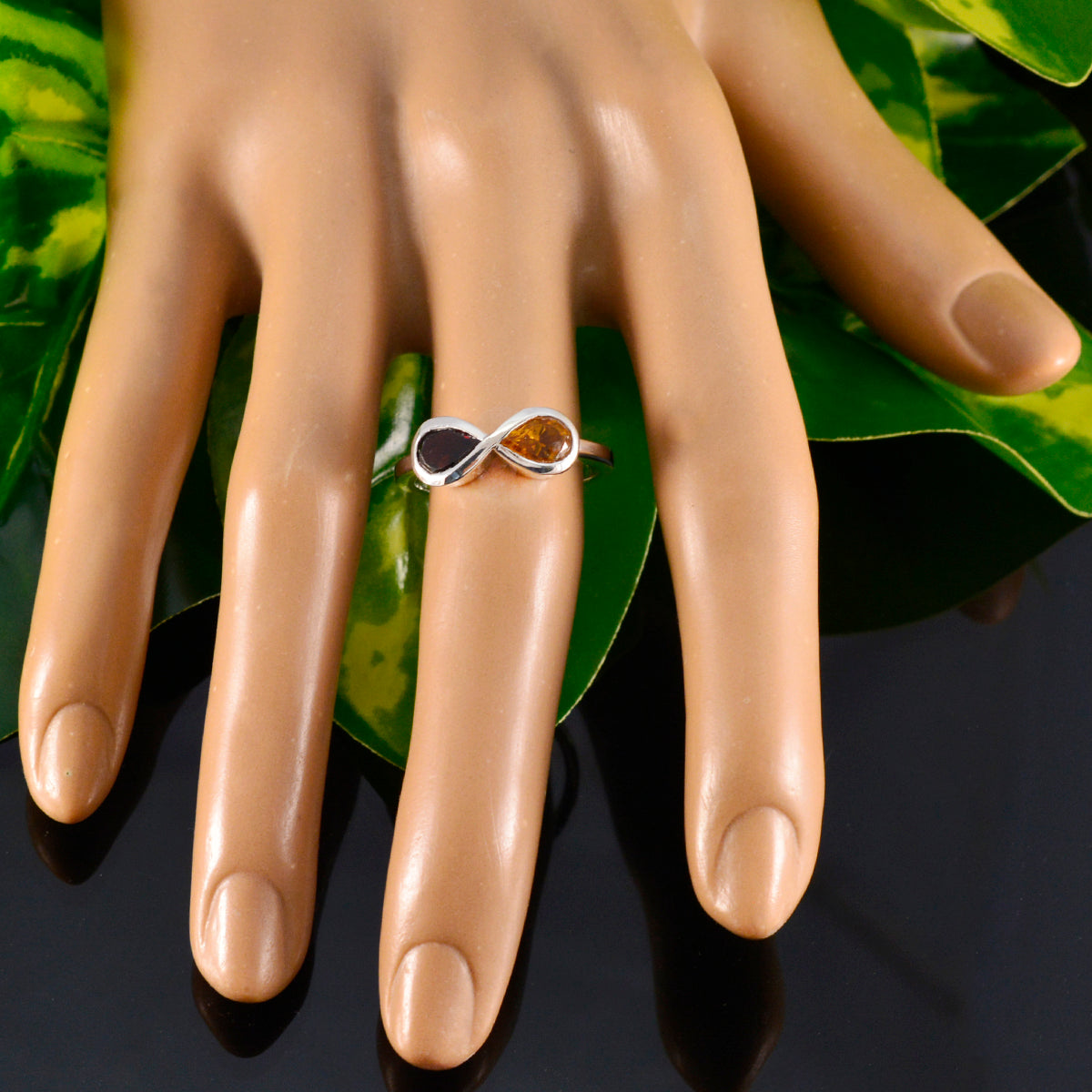 Hye-jin Glamorous multicolor Toi et Moi Ring