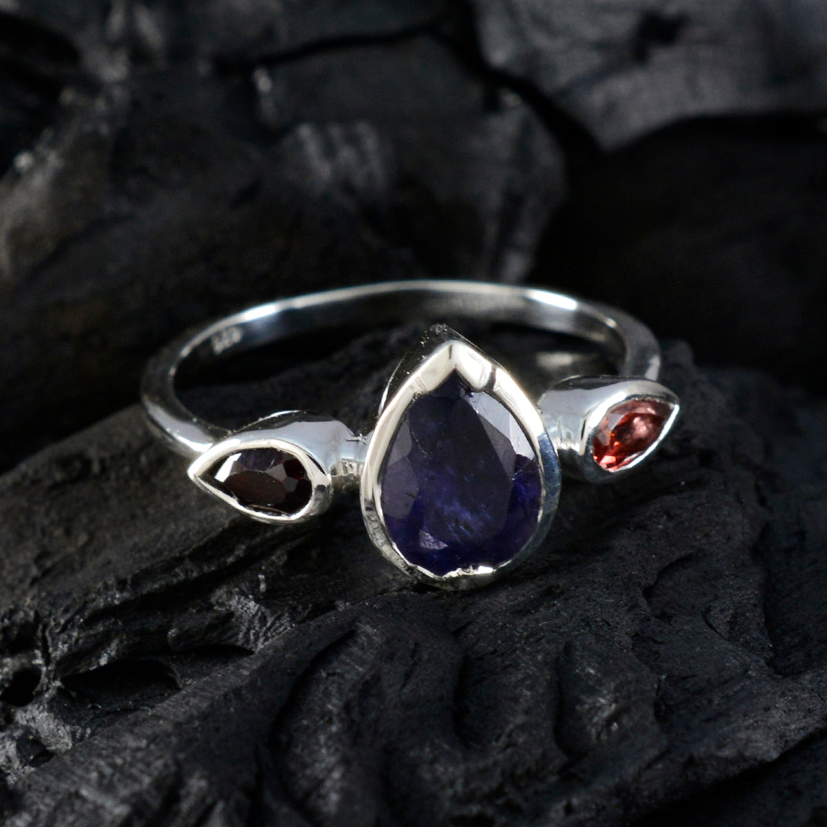 Seo-yeon Abstract multicolor Trilogy Ring