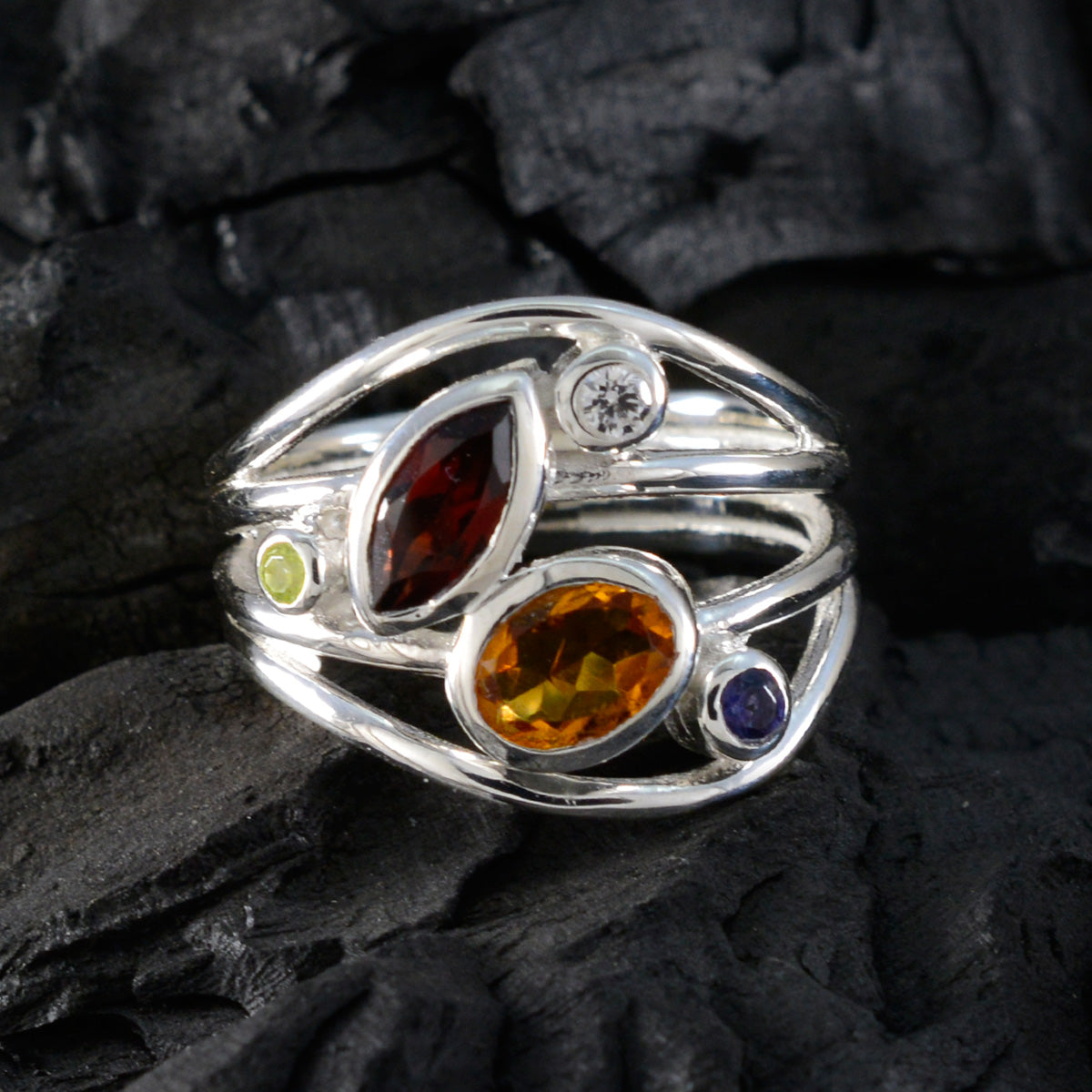 Laura Contemporary multicolor Penta Ring