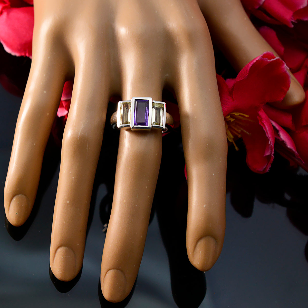 Emily Modern multicolor Trilogy Ring