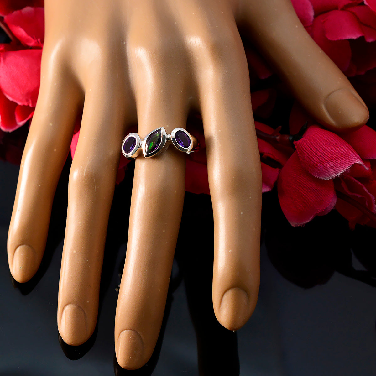 Araya Artisan multicolor Trilogy Ring