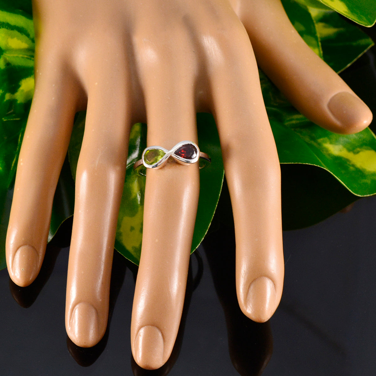 Violet Contemporary multicolor Toi et Moi Ring