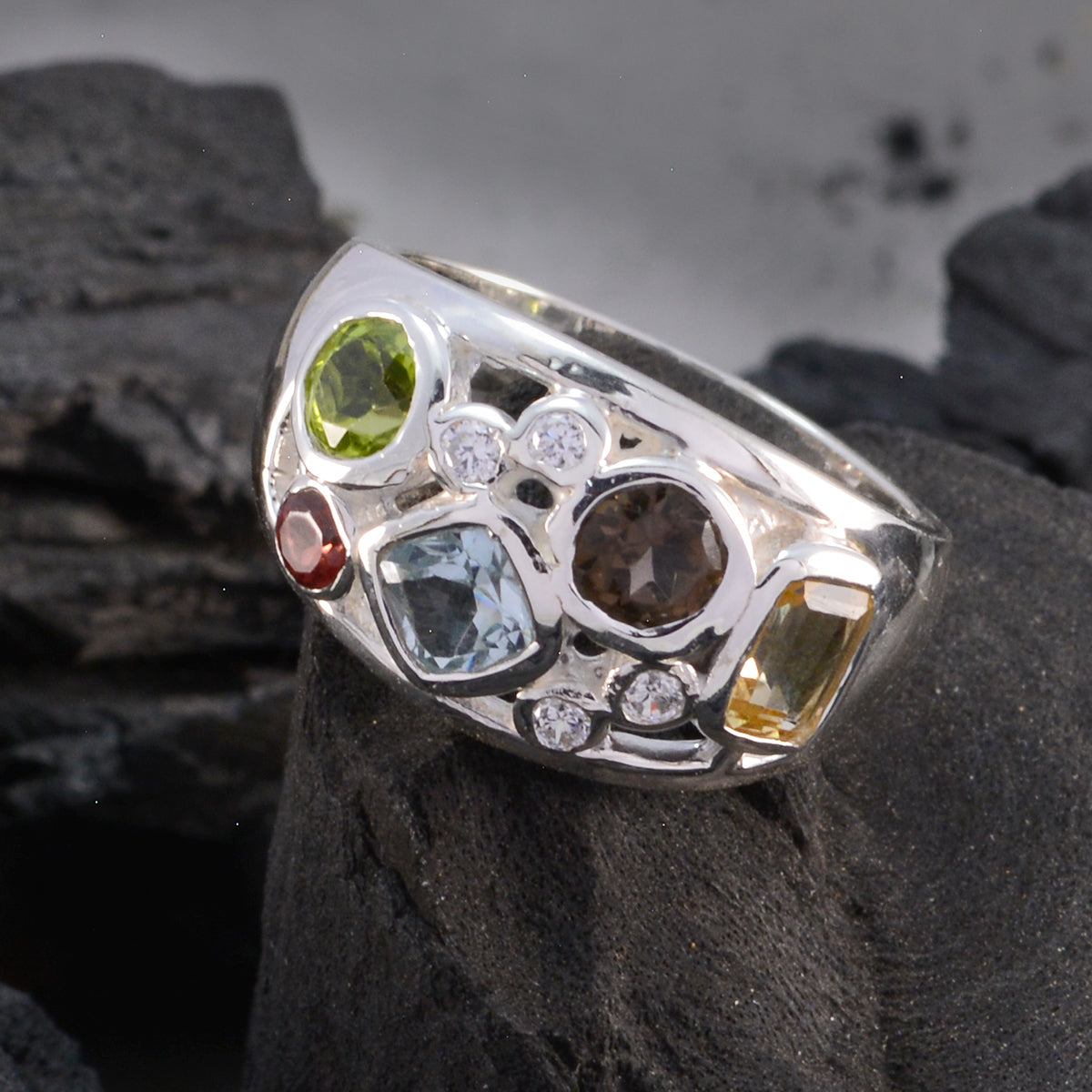 Isabelle Contemporary multicolor quarter Ring