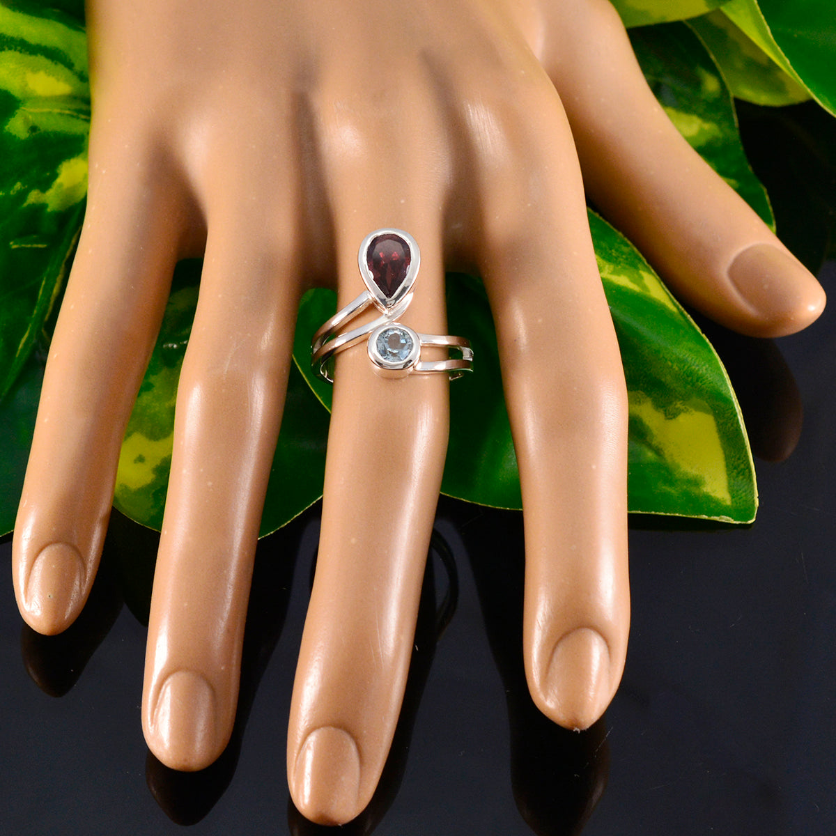 Isabelle Abstract multicolor Toi et Moi Ring