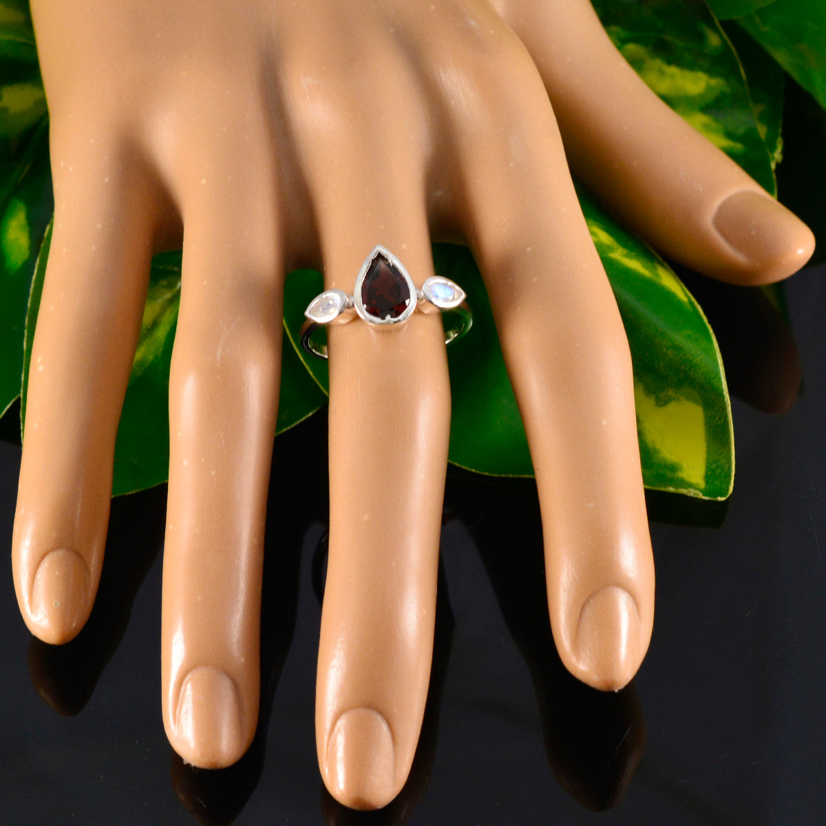 Wen Romantic multicolor Trilogy Ring
