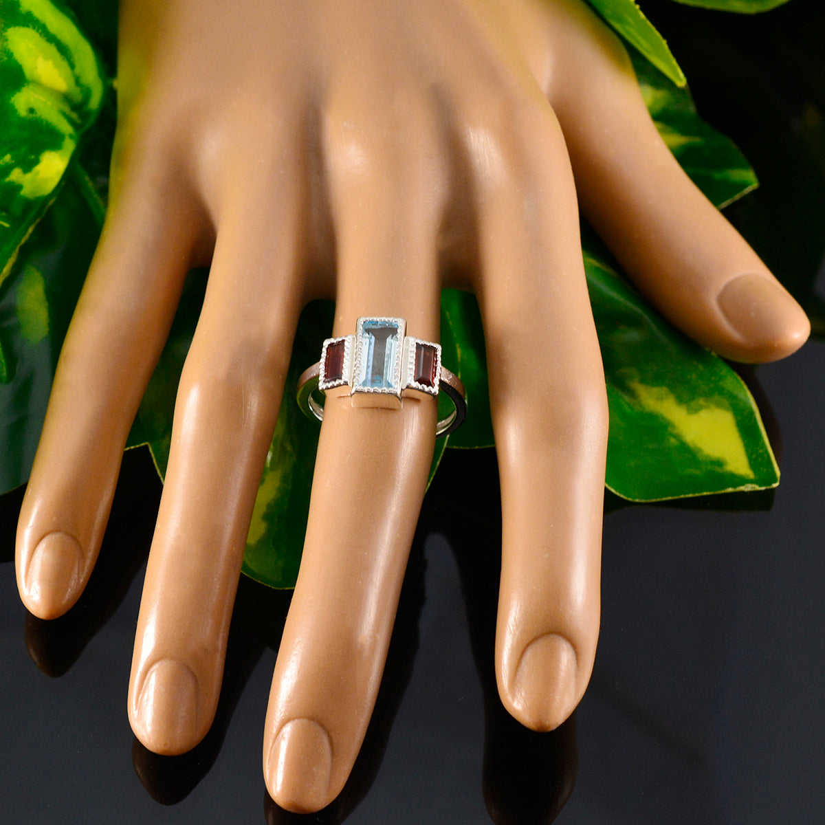 Elena Trendy multicolor Trilogy Ring