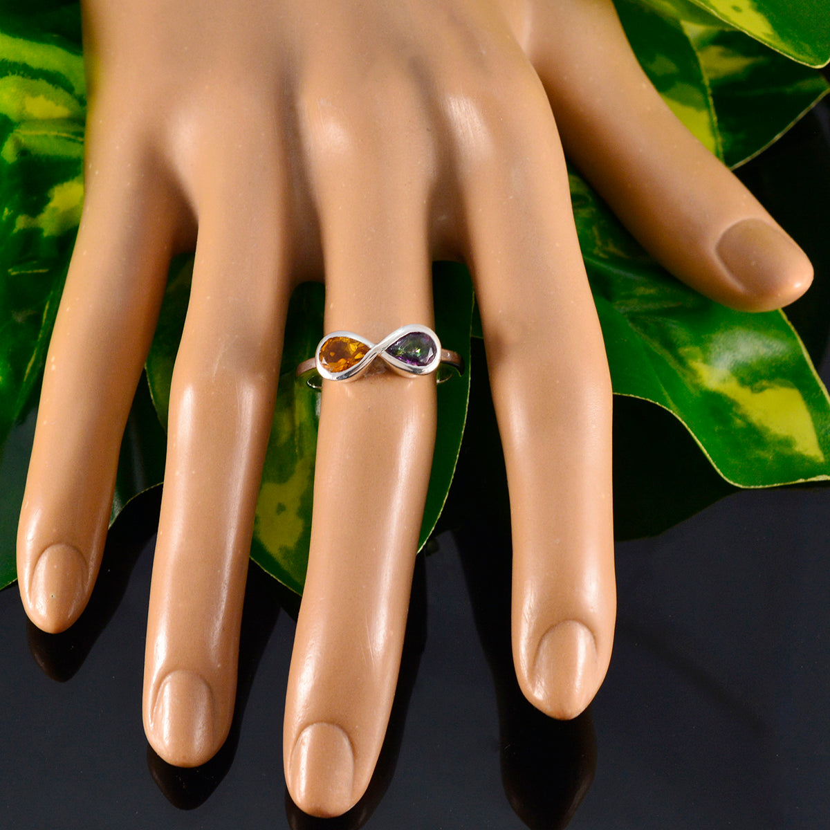 Ananya Artisan multicolor Toi et Moi Ring