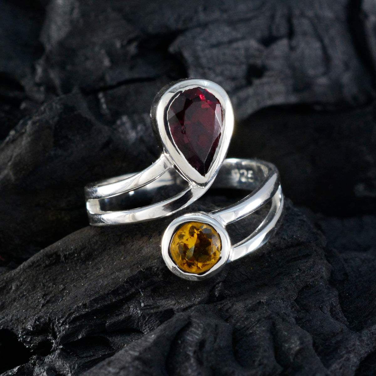 Araya Cultural multicolor Toi et Moi Ring