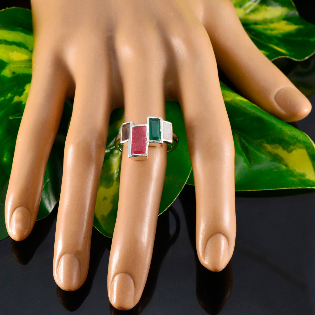 Carolina Luxurious multicolor quarter Ring