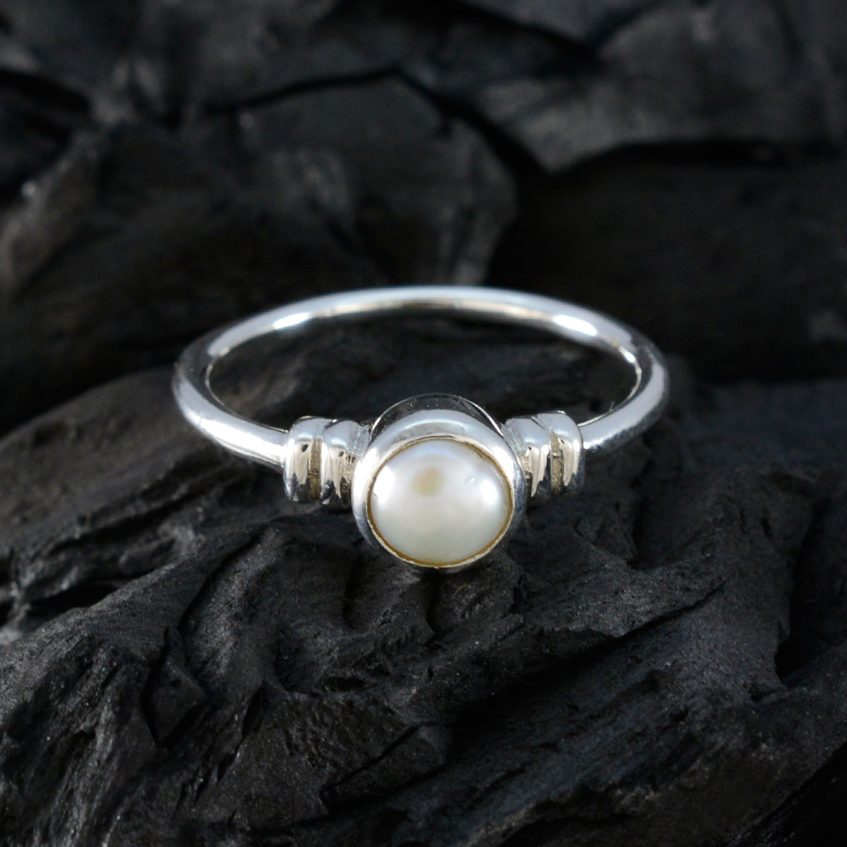 Yasmine Sophisticated White Solitaire Ring