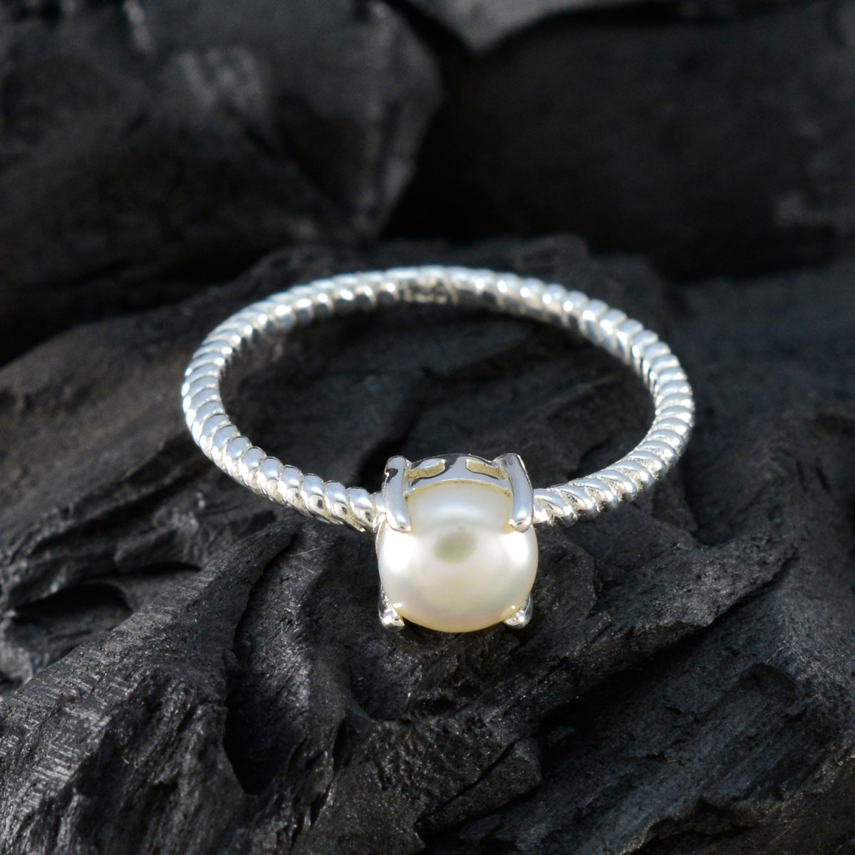 Mei Twist White Solitaire Ring