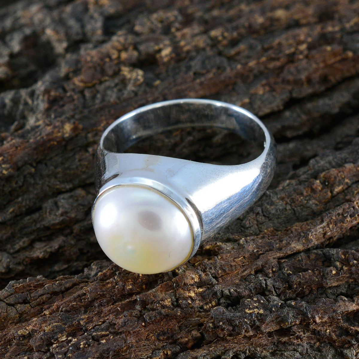 Josephine Luxurious White Solitaire Ring