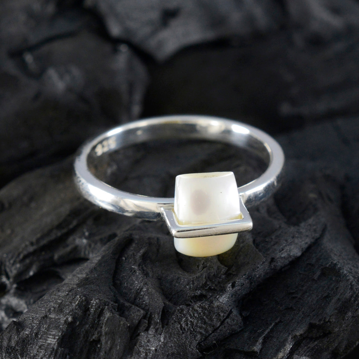 Chen Boho White Solitaire Ring