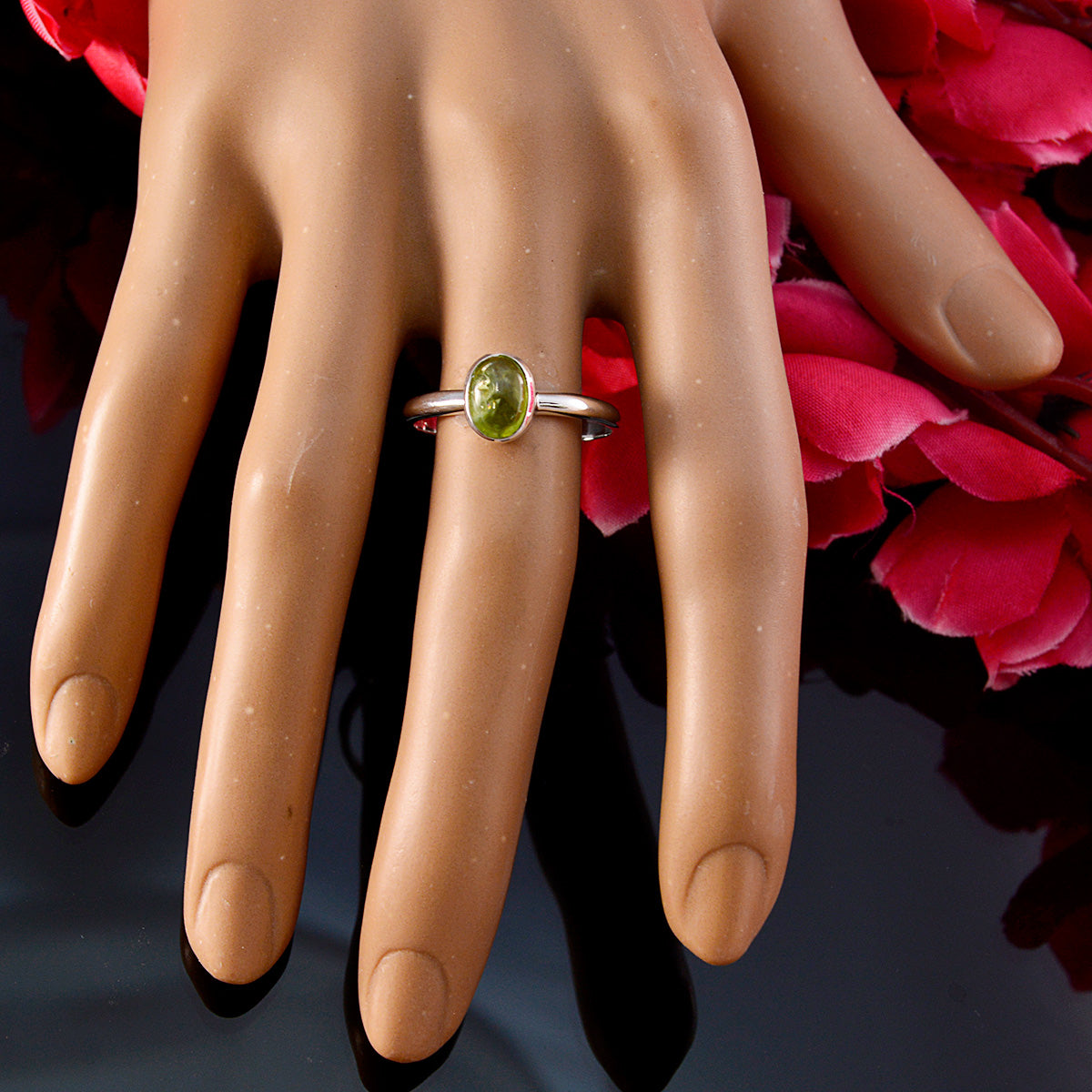 Charlotte Feminine Green Solitaire Ring