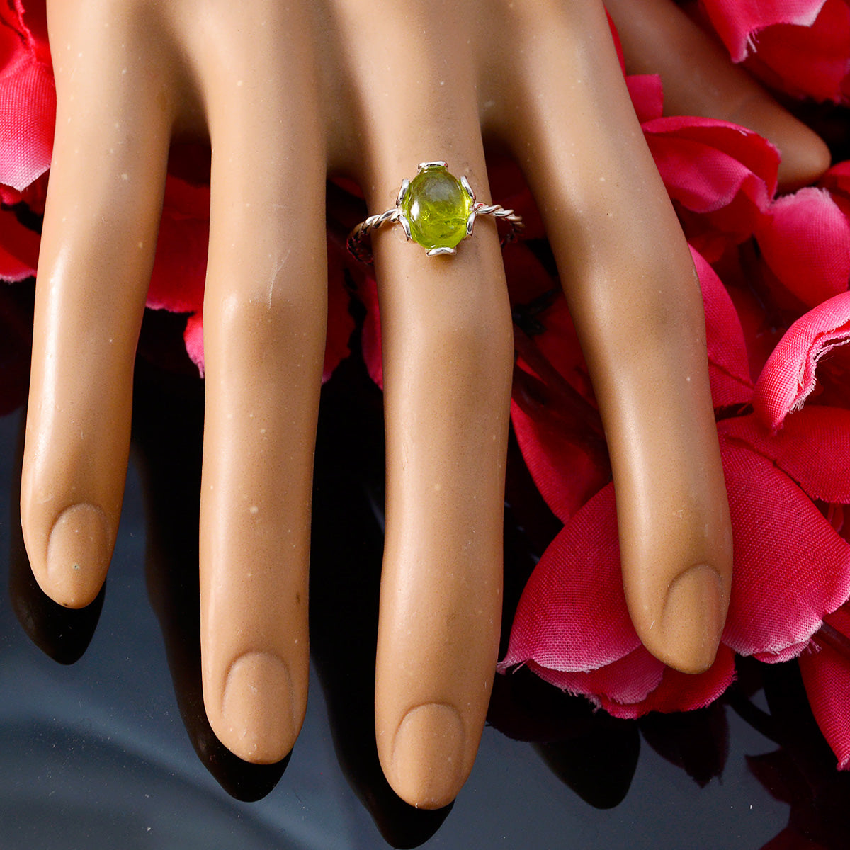 Aisha Twist Green Solitaire Ring
