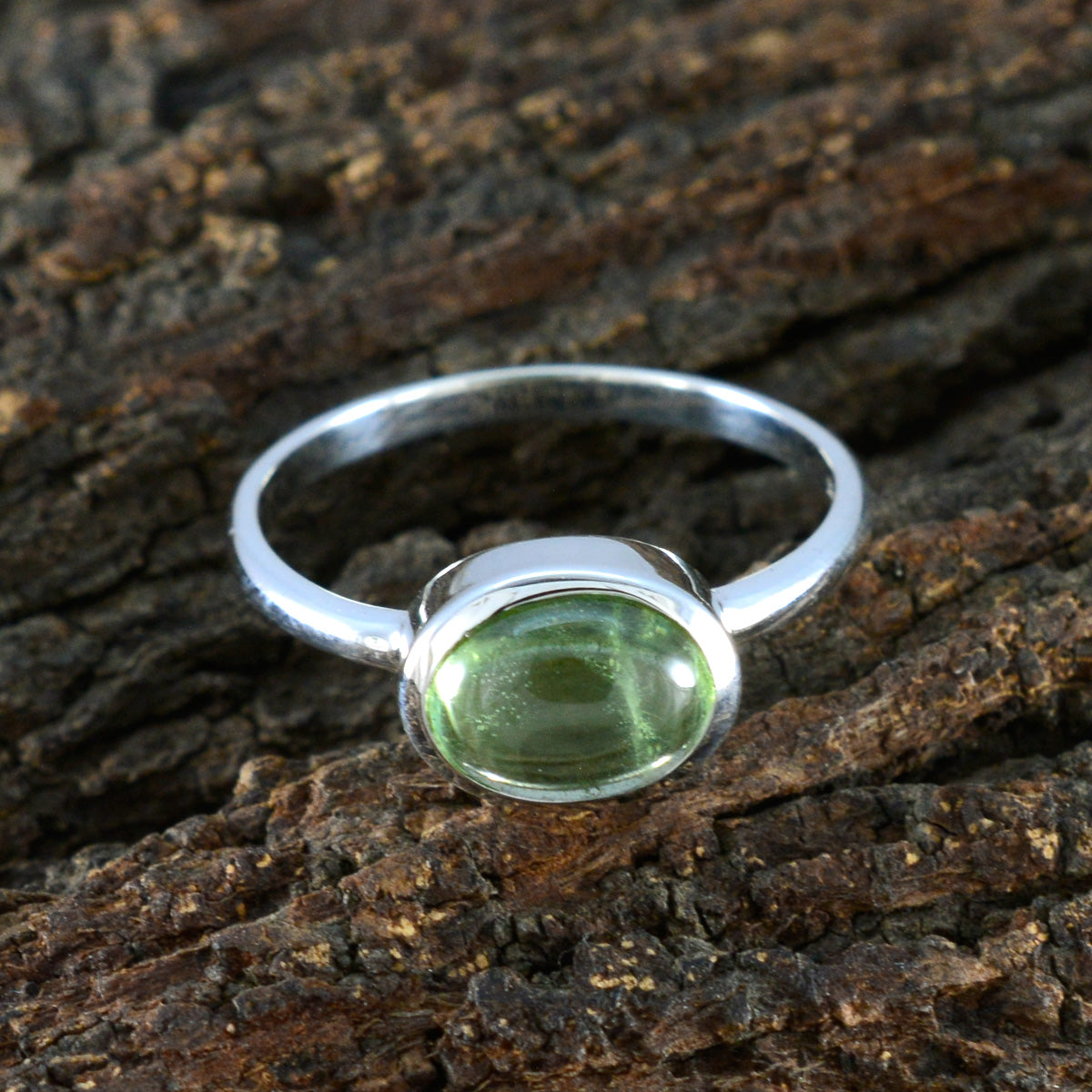 Hina Contemporary Green Solitaire Ring