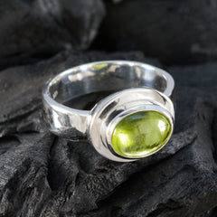 Araya Luxurious Green Solitaire Ring