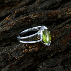 Zoe Trendy Green Solitaire Ring