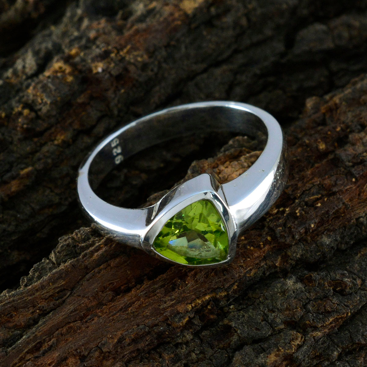 Rosa Geometric Green Solitaire Ring