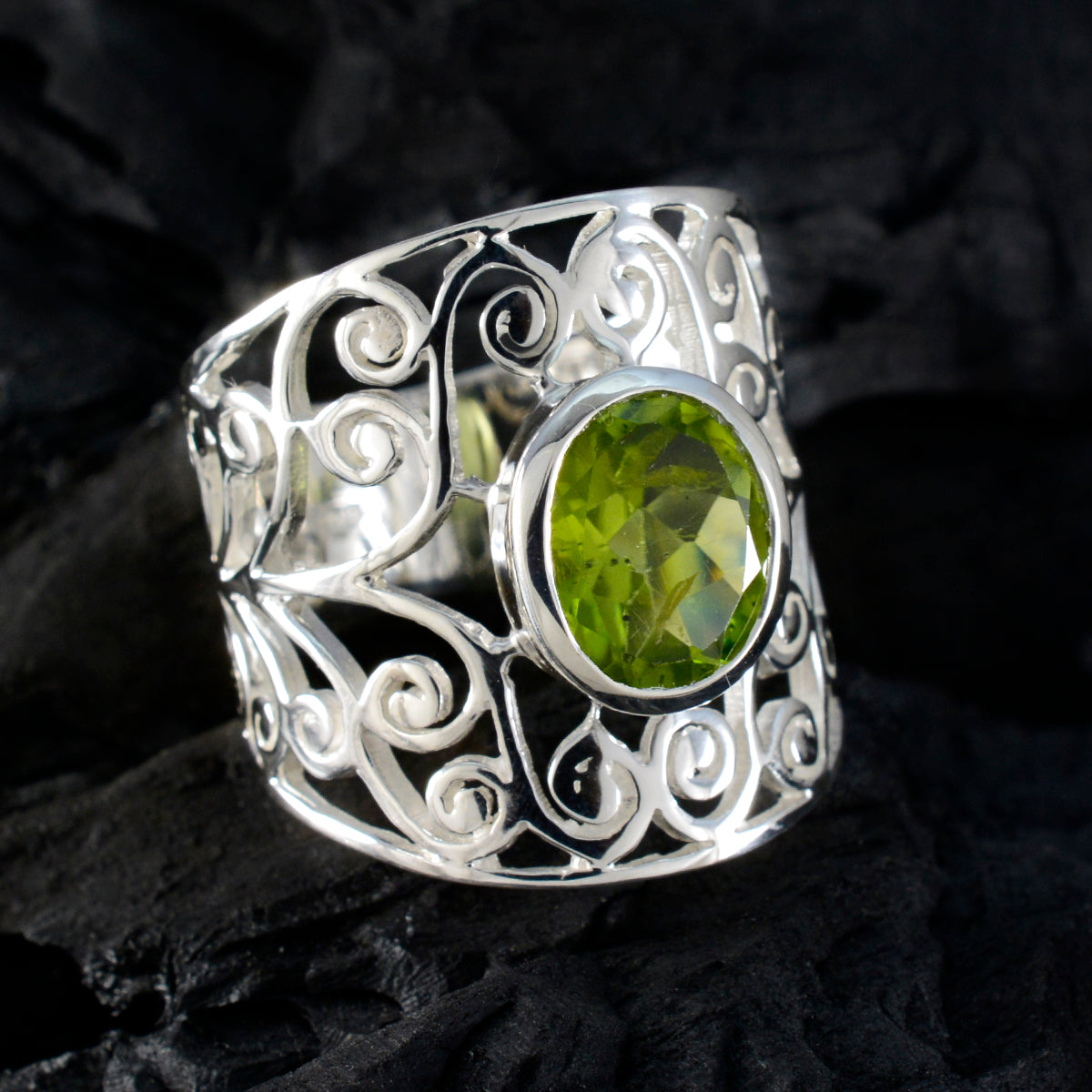 Luna Filigree Green Solitaire Ring