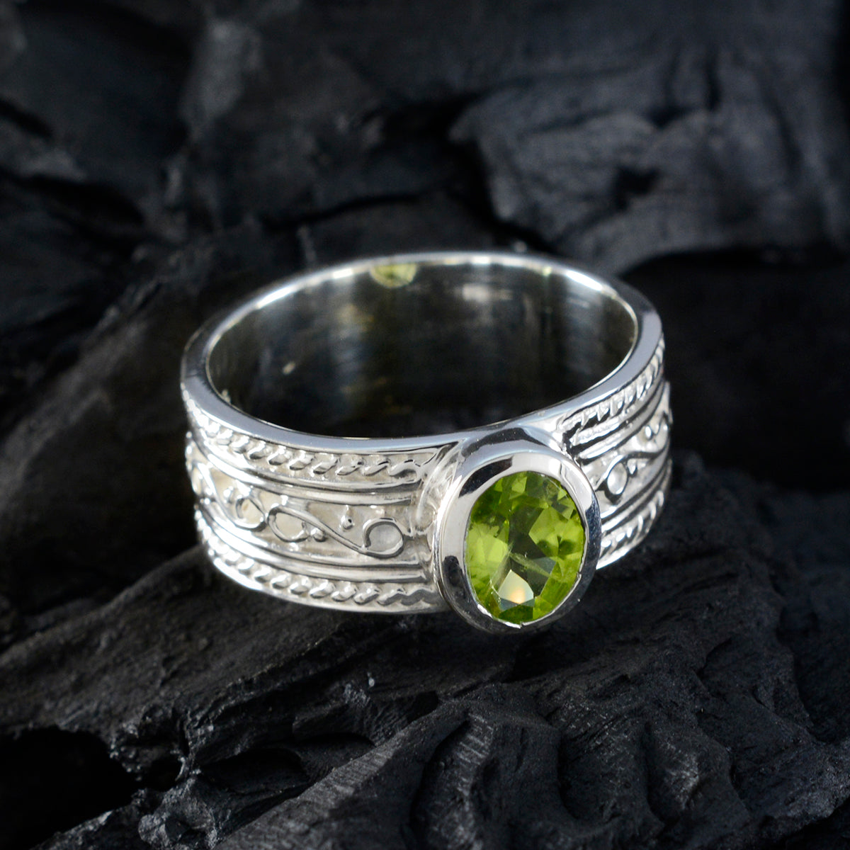 Ivana Art Deco Green Solitaire Ring
