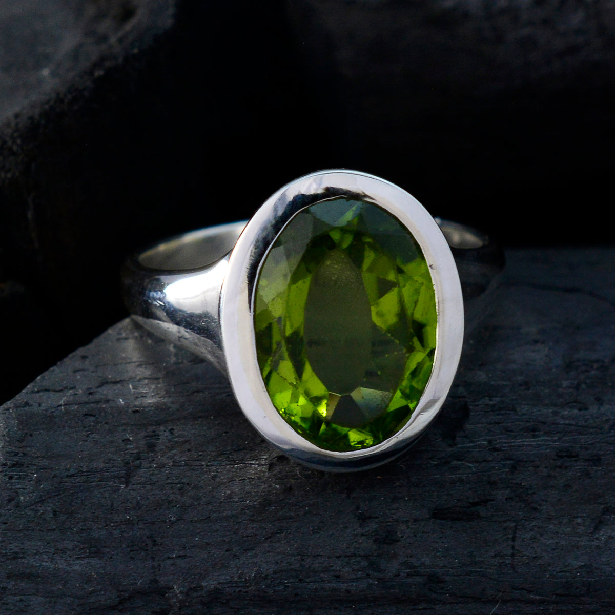 Lea Abstract Green Solitaire Ring