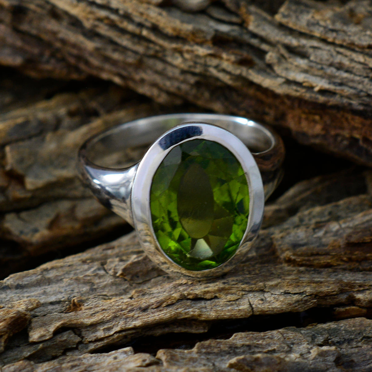 Lea Abstract Green Solitaire Ring