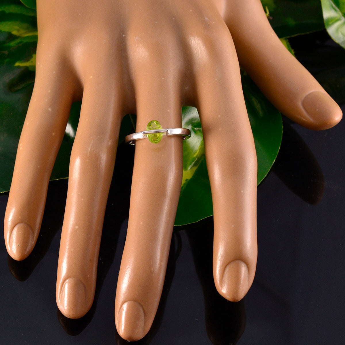 Liyana Luxurious Green Solitaire Ring