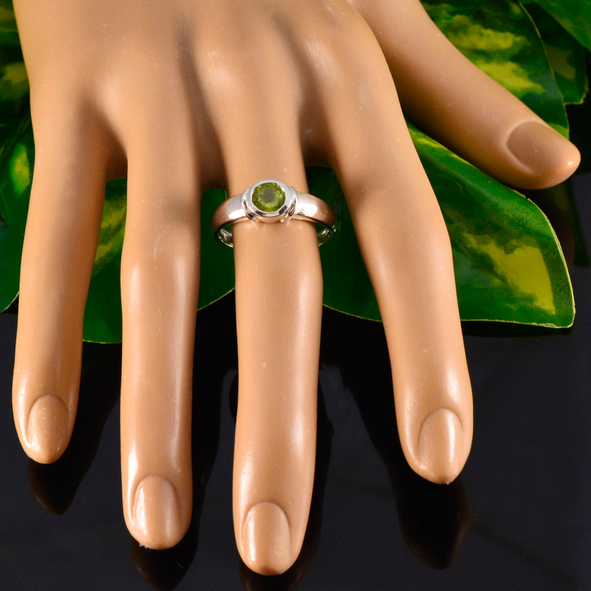 Chloe Trendy Green Solitaire Ring