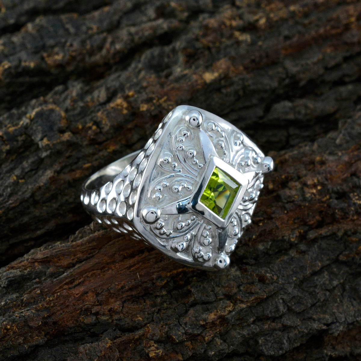 Dayana Signet Green Solitaire Ring