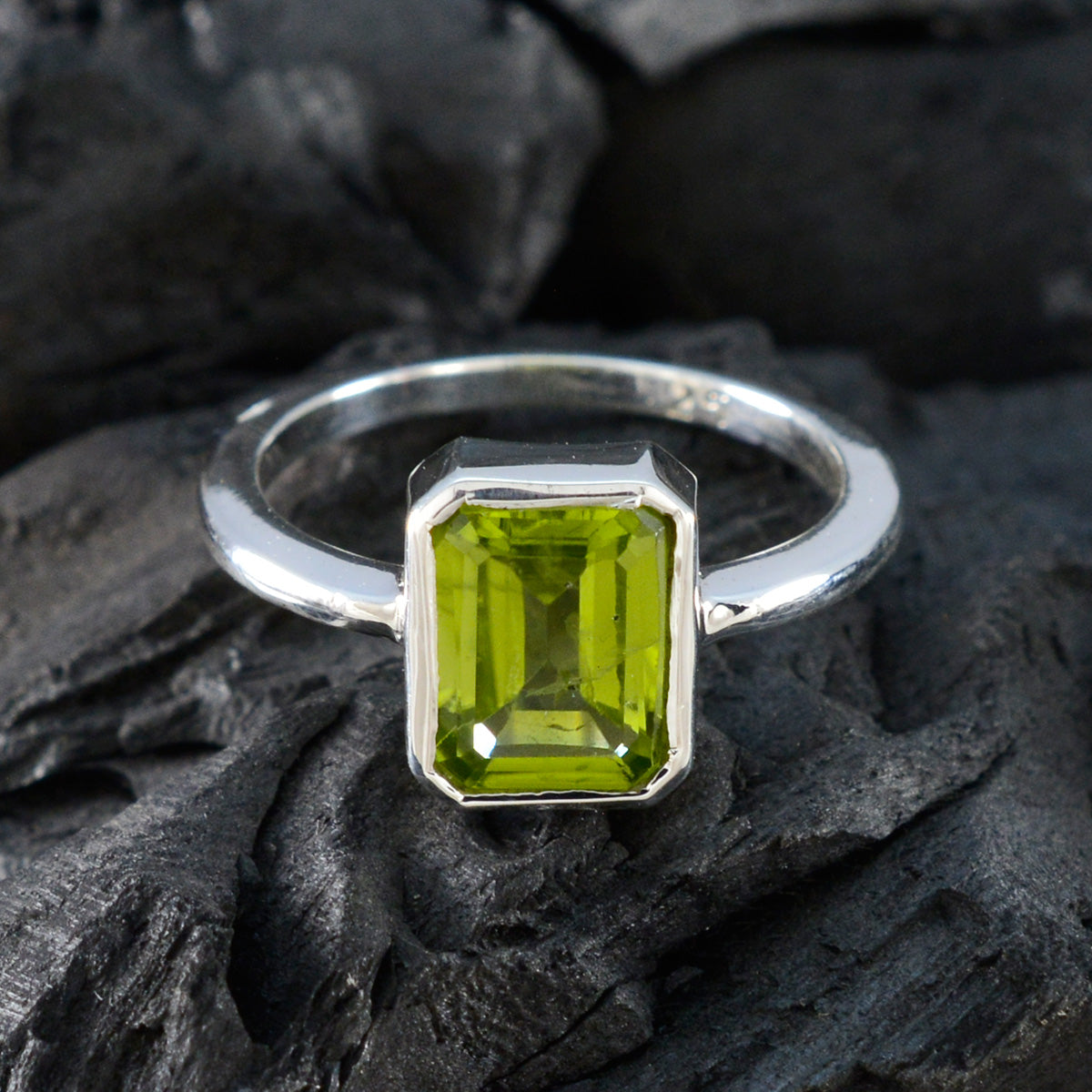 Jia Artisan Green Solitaire Ring