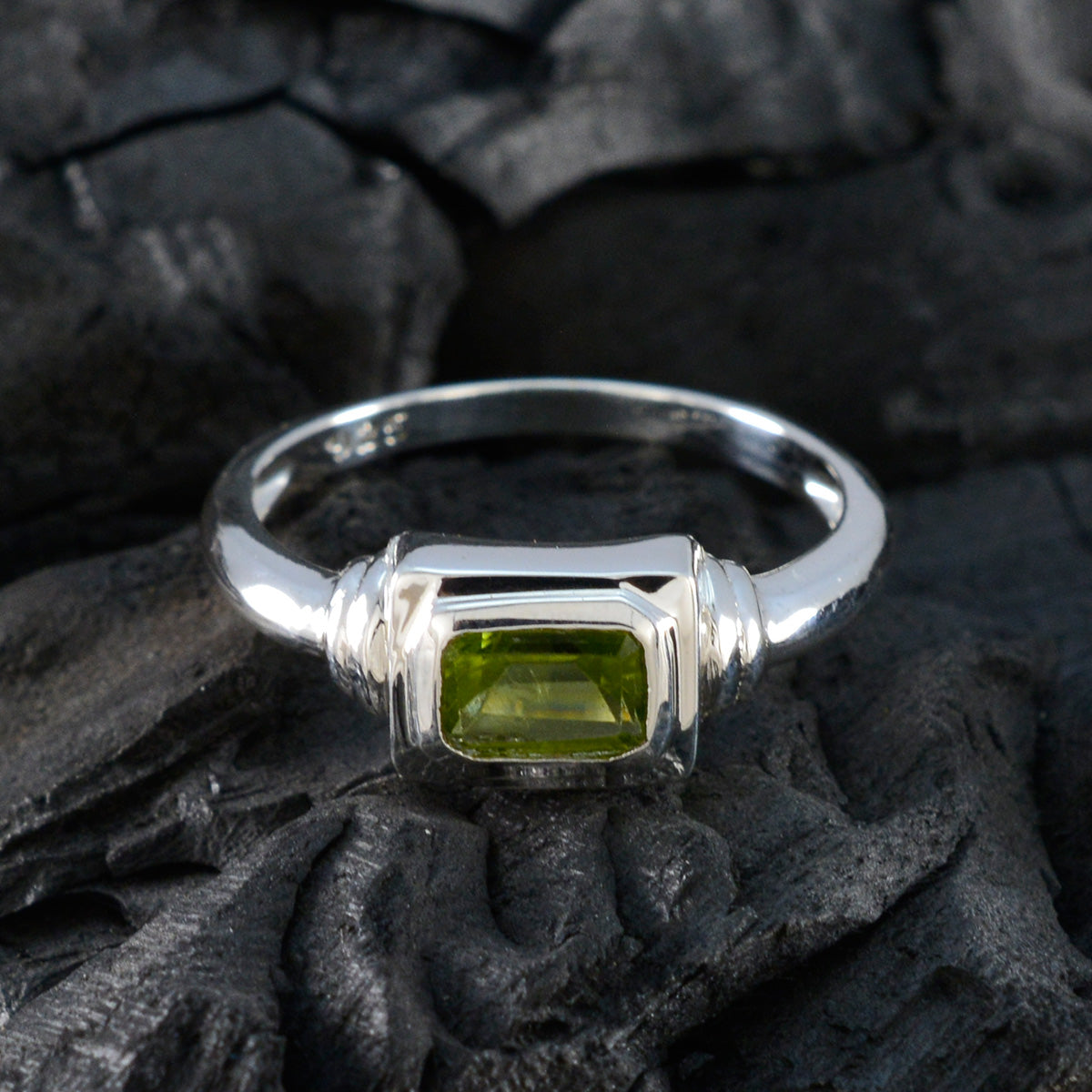 Nari Boho Green Solitaire Ring