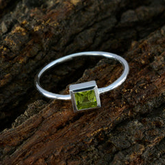 Emilia Romantic Green Solitaire Ring
