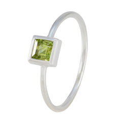 Emilia Romantic Green Solitaire Ring