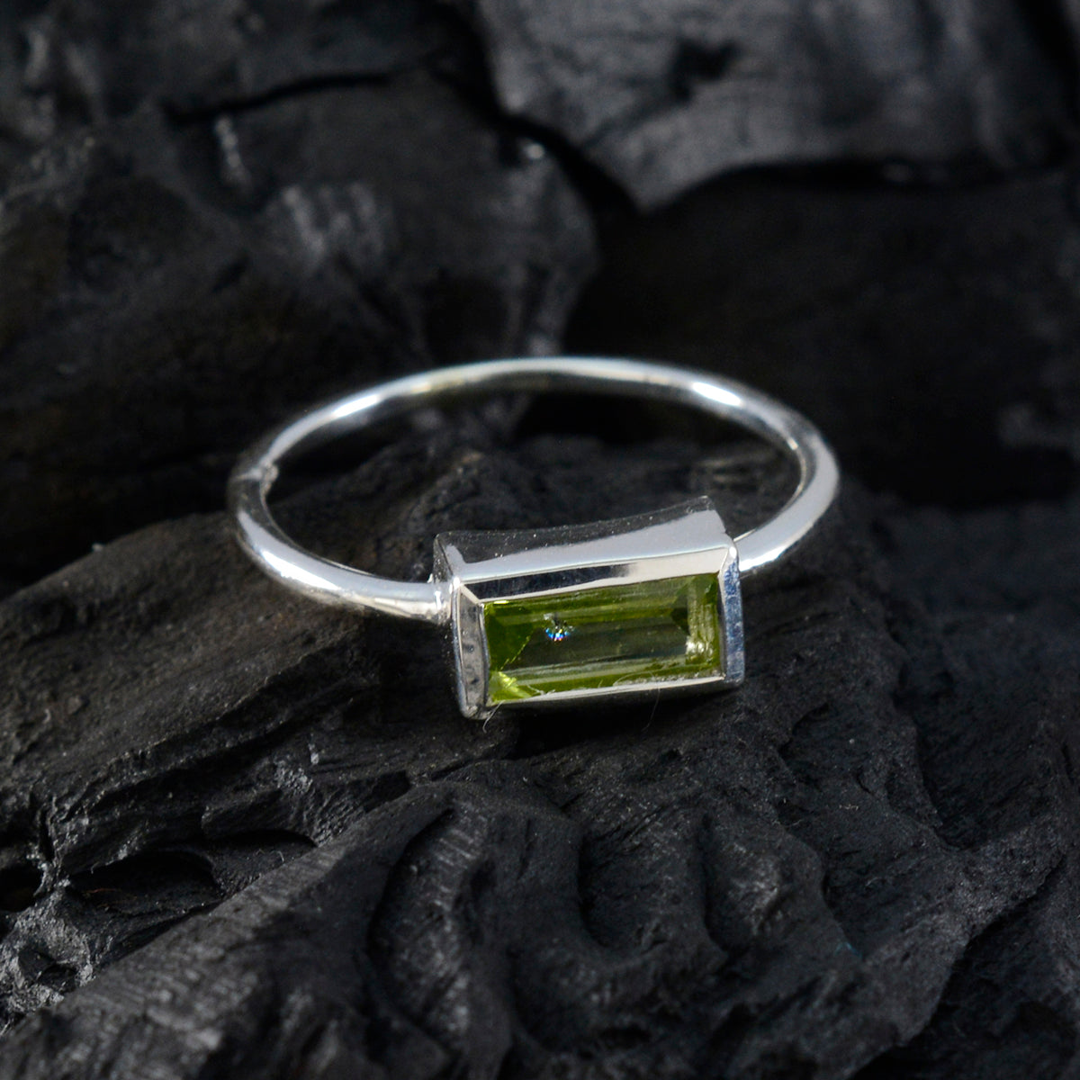 Natcha Fairytale Green Solitaire Ring