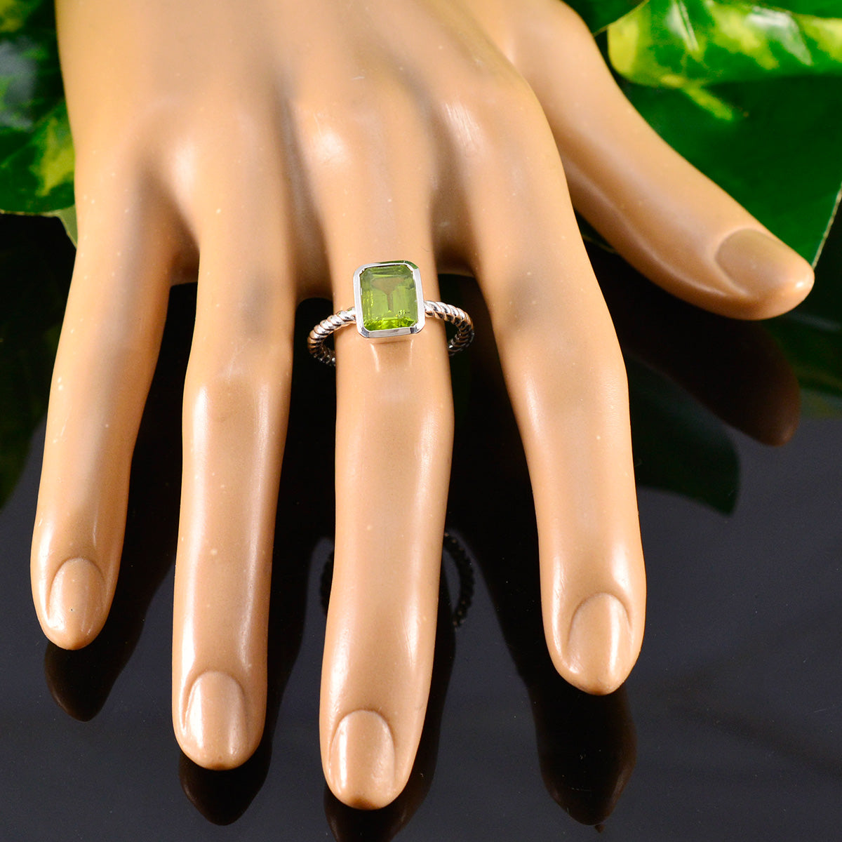 Lakshmi Trendy Green Solitaire Ring