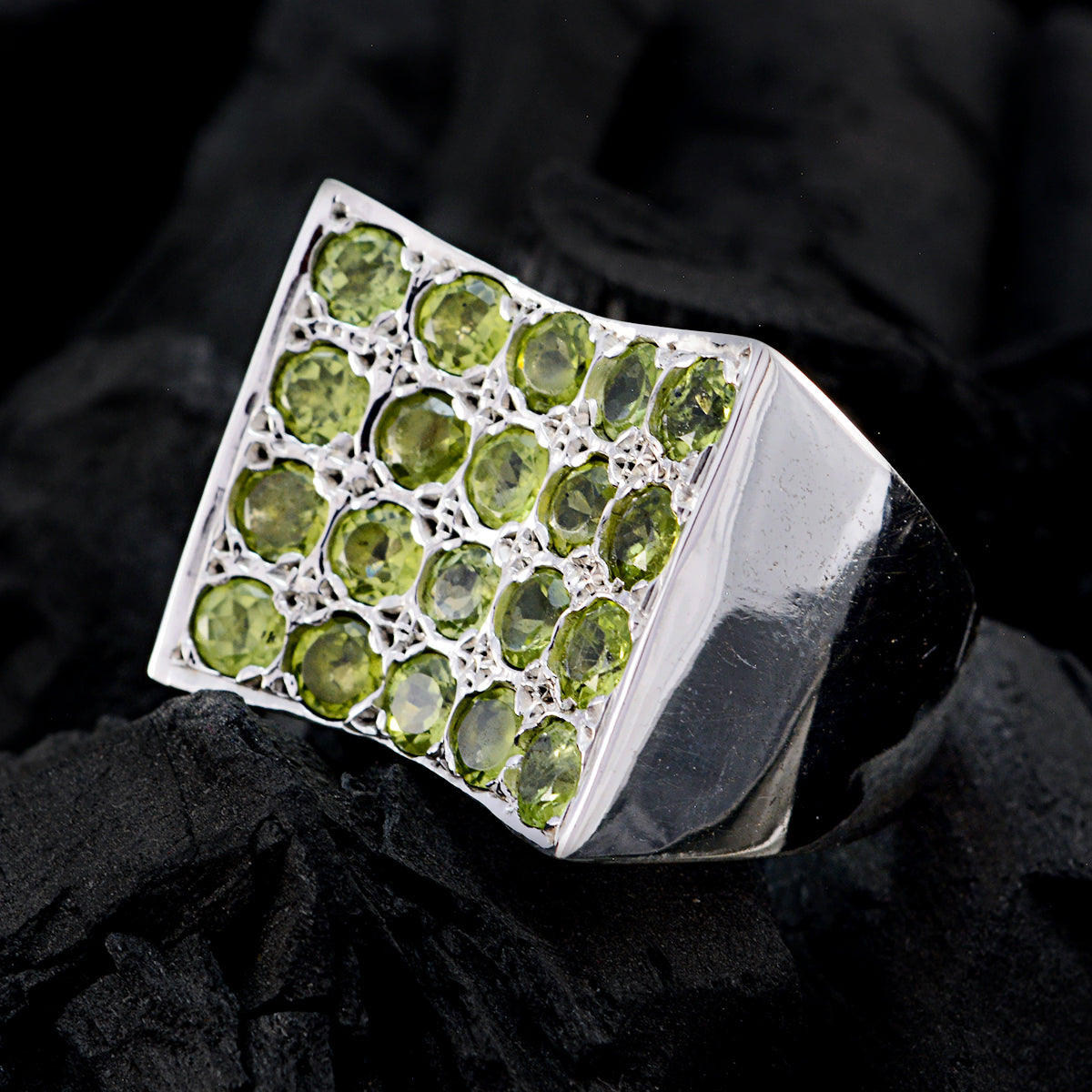 Nella Cocktail Green multiple Ring