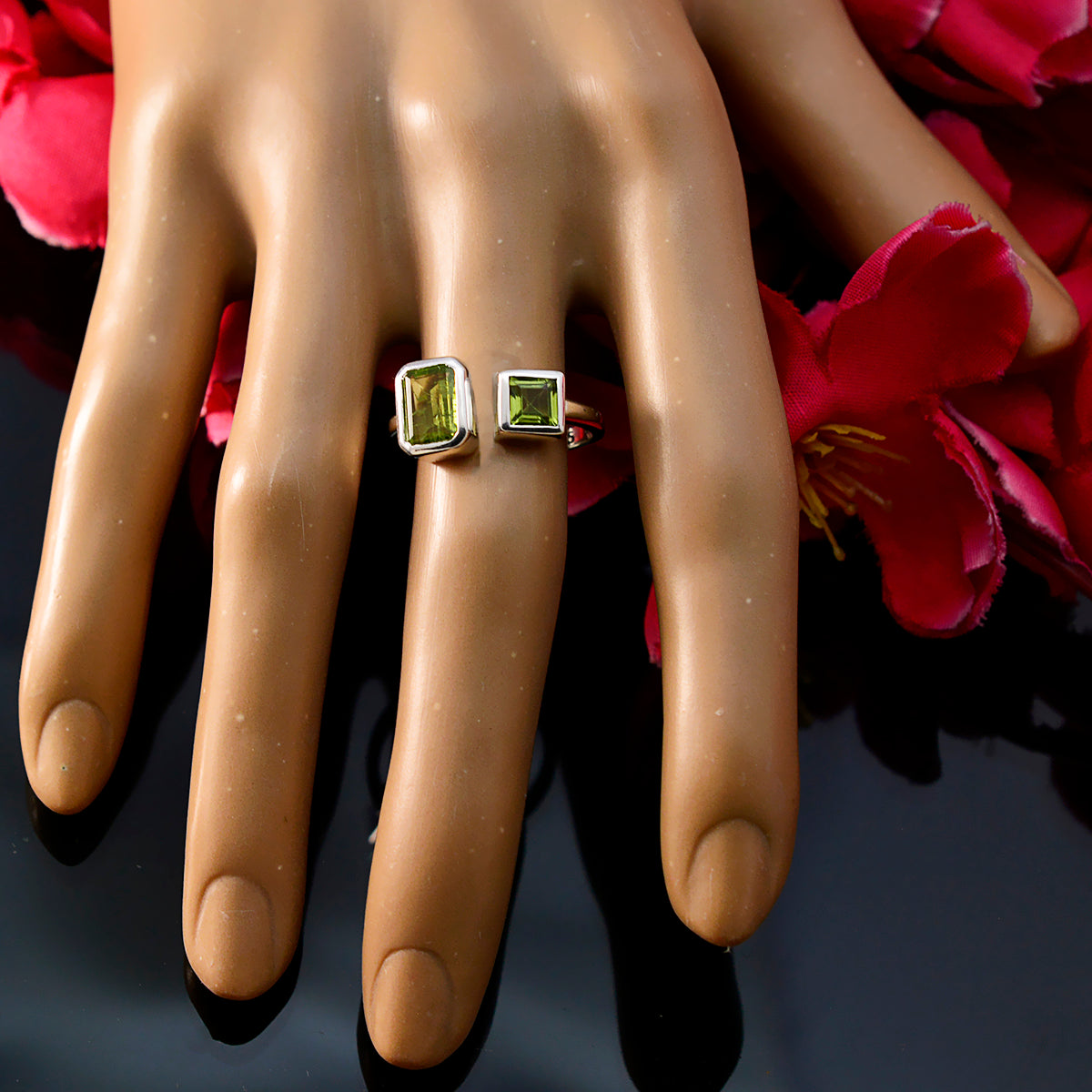 Liyana Abstract Green Toi et Moi Ring