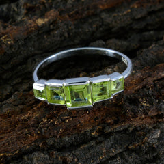 Saanvi Glamorous Green Penta Ring