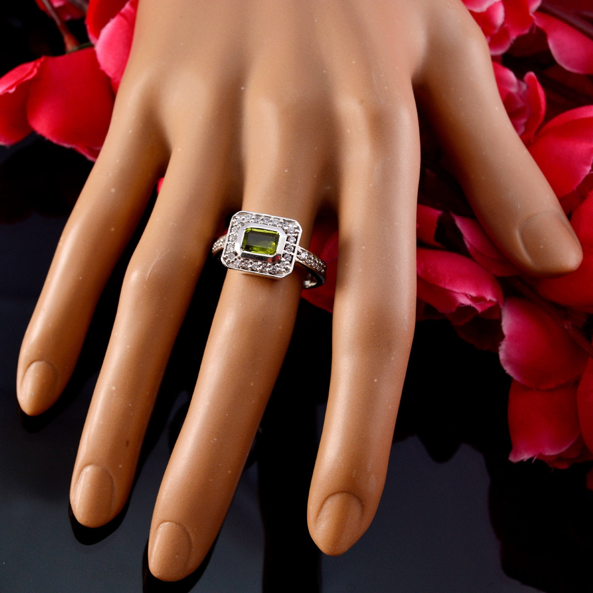 Skylar Fairytale Green Halo Ring
