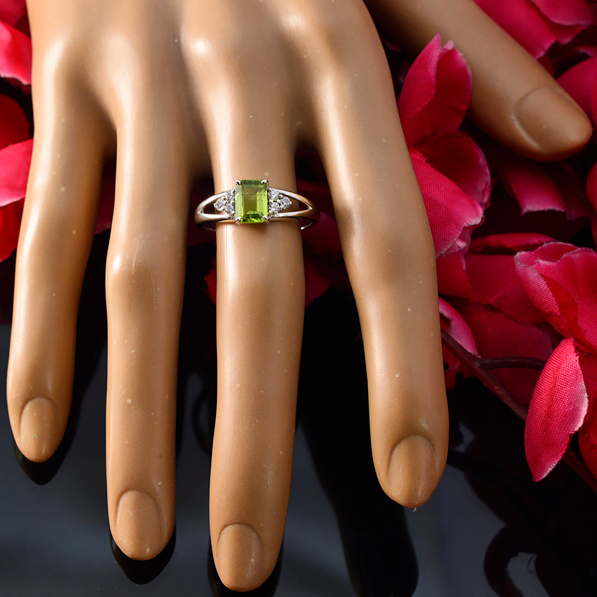 Ayesha Graceful Green Halo Ring